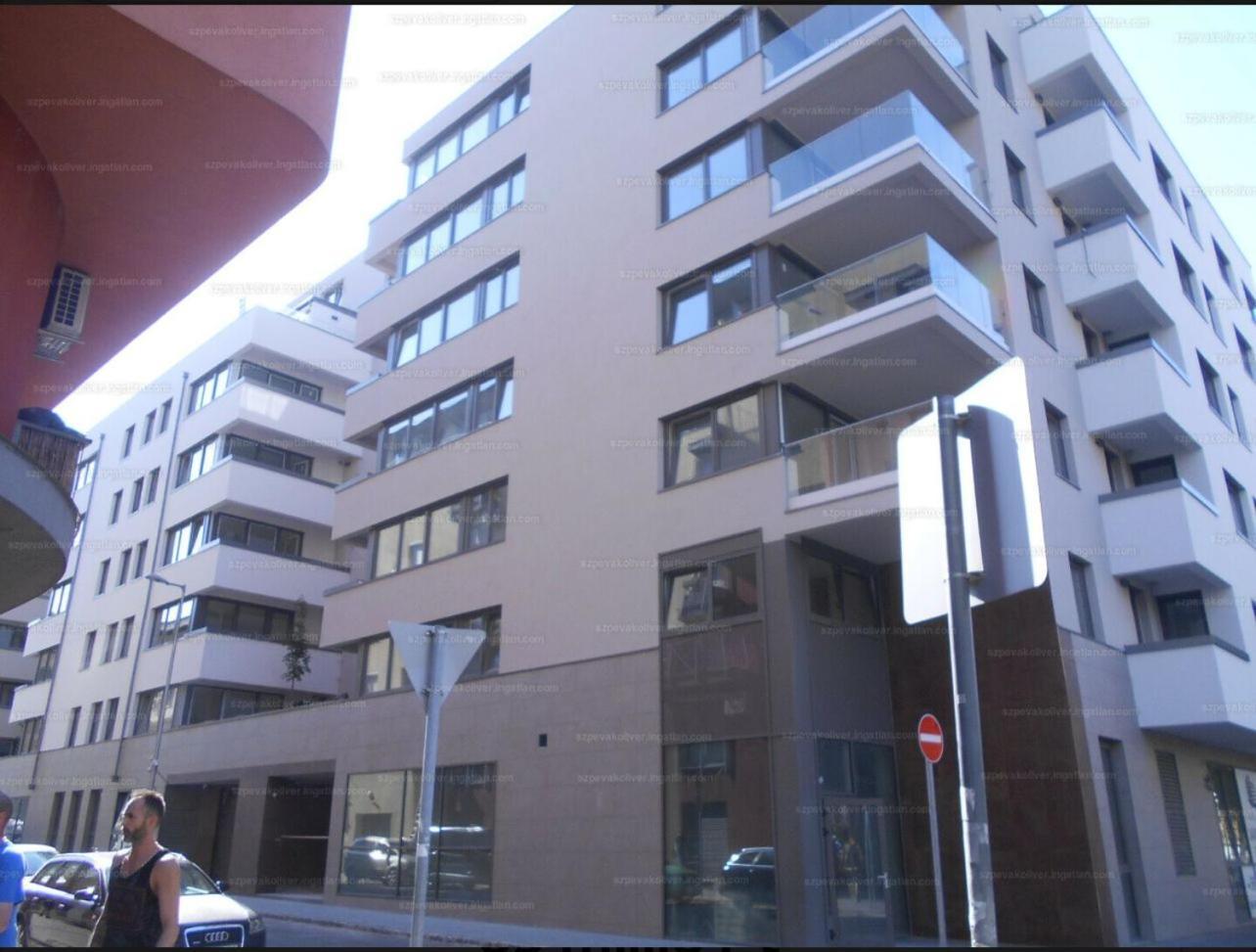 Koris Pool Apartments Budapest Exterior photo
